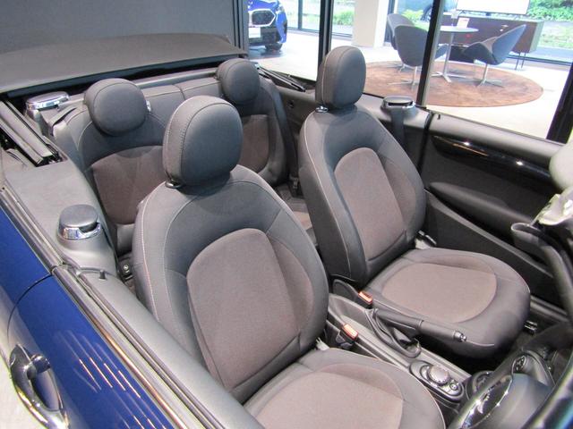 ＭＩＮＩ クーパー　コンバーチブル　純正ＨＤＤナビ　バックモニター　テレビチューナー付き　１７インチ純正ホイール　ｂｌｕｅｔｏｏｔｈ　禁煙車　ＬＥＤヘッドライト（29枚目）