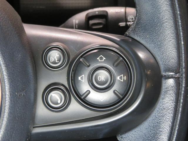 ＭＩＮＩ クーパーＤ　ディーゼル車　ワンオーナー　禁煙車　純正ナビ　リヤビューカメラ　パーキングアシスト　障害物センサー　オートライト　　ボンネットストライプ　フロントフォグランプ　純正アルミホイール（51枚目）