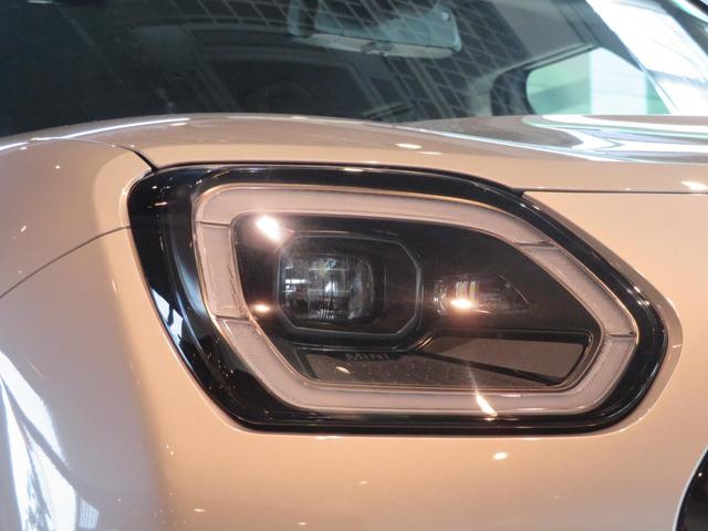 ＭＩＮＩ カントリーマンＥ　クラシック・トリム　ワンオーナー　禁煙車　衝突被害軽減ブレーキ　アダプティブクルーズコントロール　レーンキープアシスト　パーキングアシスト　ドライブレコーダー　シートヒーター　全周囲カメラ（11枚目）