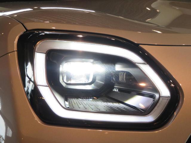 ＭＩＮＩ カントリーマンＥ　クラシック・トリム　ワンオーナー　禁煙車　衝突被害軽減ブレーキ　アダプティブクルーズコントロール　レーンキープアシスト　パーキングアシスト　ドライブレコーダー　シートヒーター　全周囲カメラ（12枚目）