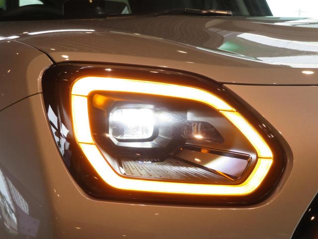 ＭＩＮＩ カントリーマンＥ　クラシック・トリム　ワンオーナー　禁煙車　衝突被害軽減ブレーキ　アダプティブクルーズコントロール　レーンキープアシスト　パーキングアシスト　ドライブレコーダー　シートヒーター　全周囲カメラ（13枚目）
