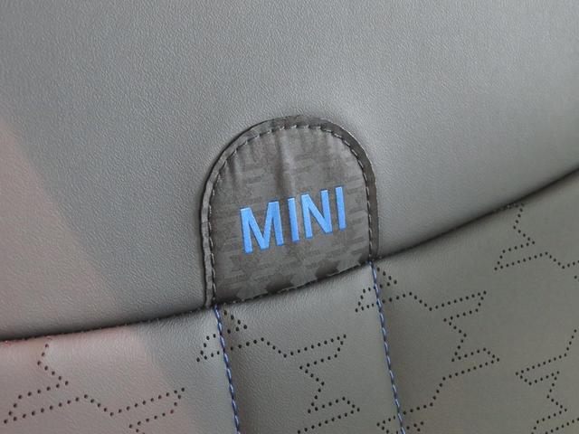 ＭＩＮＩ カントリーマンＥ　クラシック・トリム　ワンオーナー　禁煙車　衝突被害軽減ブレーキ　アダプティブクルーズコントロール　レーンキープアシスト　パーキングアシスト　ドライブレコーダー　シートヒーター　全周囲カメラ（30枚目）