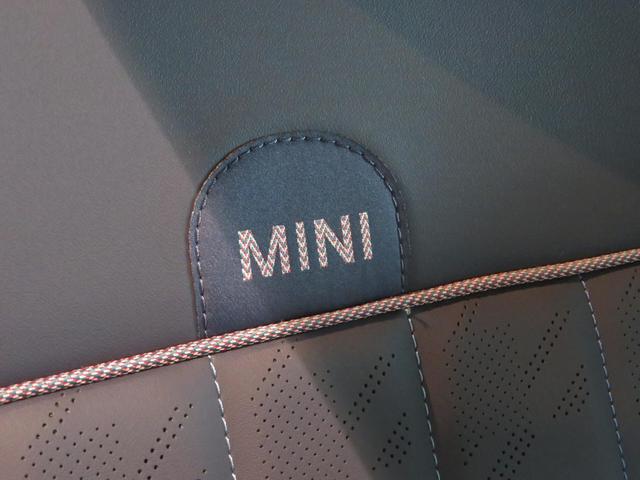 ＭＩＮＩ クーパーＣ　フェイバリット・トリム　１７インチ純正ホイール　ステアリングヒーター　ワンオーナー　禁煙車　アダプティブクルーズコントロール　衝突被害軽減ブレーキ　パーキングアシスト　純正ナビ　バックモニター（37枚目）