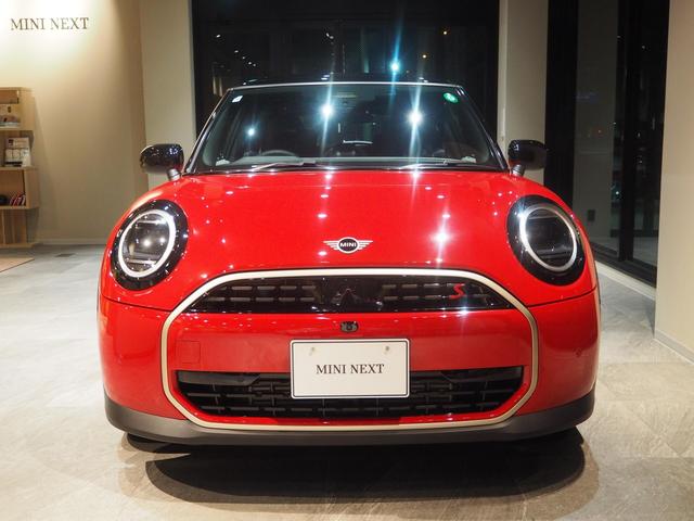 ＭＩＮＩ クーパーＳ　フェイバリット・トリム　１８インチアロイホイール　アラウンドビューモニター　ワンオーナー　禁煙車　アダプティブクルーズコントロール　衝突被害軽減ブレーキ　パーキングアシスト　レーンキープアシスト　ドライブレコーダー（2枚目）