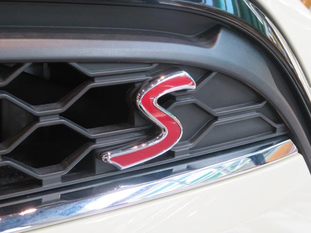 ＭＩＮＩ クーパーＳ　クラシック・トリム　ワンオーナー　禁煙車　パーキングアシスト　リヤビューカメラ　車線逸脱警告　本革シート　シートヒーター　Ａｐｐｌｅ　ＣａｒＰｌａｙ　オートライト　電動格納ミラー　障害物センサー（59枚目）