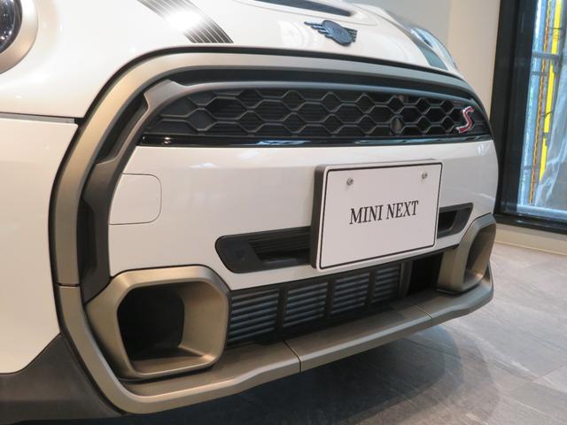 ＭＩＮＩ クーパーＳ　レゾリュート・エディション　特別仕様車　ワンオーナー　禁煙車　本革シート　シートヒーター　Ａｐｐｌｅ　ＣａｒＰｌａｙ　ドライブレコーダー　パーキングアシスト　車線逸脱警告　ランフラットタイヤ　障害物センサー（14枚目）