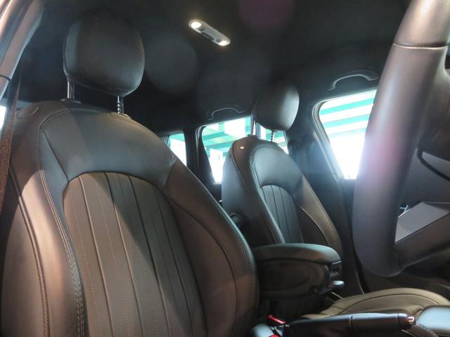 ＭＩＮＩ クーパーＳ　レゾリュート・エディション　特別仕様車　ワンオーナー　禁煙車　本革シート　シートヒーター　Ａｐｐｌｅ　ＣａｒＰｌａｙ　ドライブレコーダー　パーキングアシスト　車線逸脱警告　ランフラットタイヤ　障害物センサー（20枚目）
