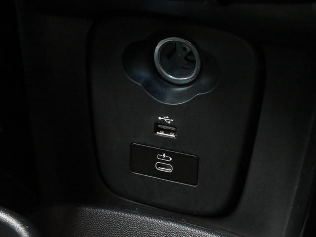 ＭＩＮＩ クーパーＳ　レゾリュート・エディション　特別仕様車　ワンオーナー　禁煙車　本革シート　シートヒーター　Ａｐｐｌｅ　ＣａｒＰｌａｙ　ドライブレコーダー　パーキングアシスト　車線逸脱警告　ランフラットタイヤ　障害物センサー（49枚目）
