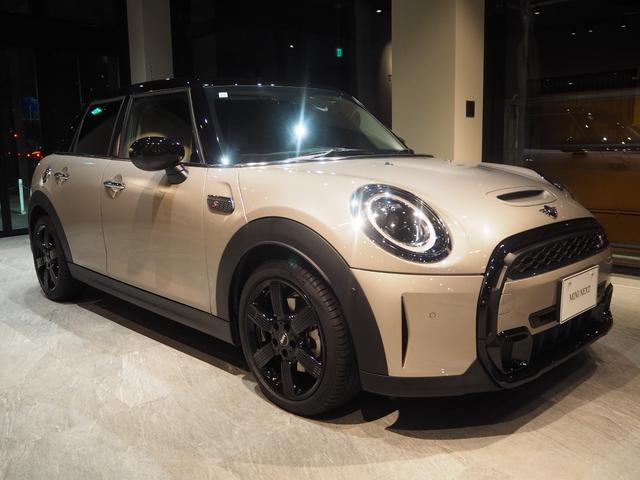 ＭＩＮＩ クーパーＳＤプレミアム＋パッケージクラシック・トリム（4枚目）
