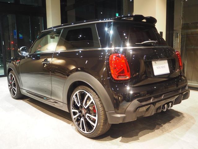 ＭＩＮＩ ジョンクーパーワークス　ジョンクーパーワークス　パーキングアシスト　車線逸脱警告　リヤビューカメラ　純正ナビ　アダプティブクルーズコントロール　障害物センサー　シートヒーター　ドライブレコーダー（8枚目）