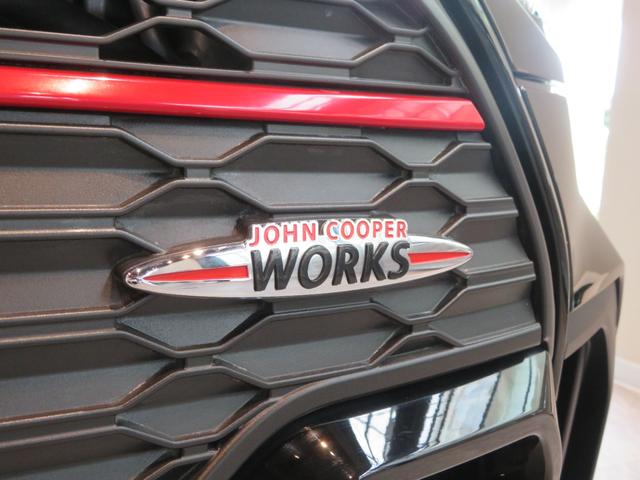 ＭＩＮＩ ジョンクーパーワークス　ジョンクーパーワークス　パーキングアシスト　車線逸脱警告　リヤビューカメラ　純正ナビ　アダプティブクルーズコントロール　障害物センサー　シートヒーター　ドライブレコーダー（11枚目）