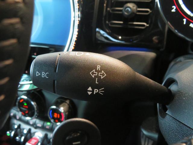 ＭＩＮＩ ジョンクーパーワークス　ジョンクーパーワークス　パーキングアシスト　車線逸脱警告　リヤビューカメラ　純正ナビ　アダプティブクルーズコントロール　障害物センサー　シートヒーター　ドライブレコーダー（37枚目）