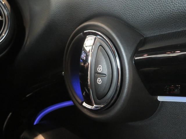 ＭＩＮＩ ジョンクーパーワークス　ジョンクーパーワークス　パーキングアシスト　車線逸脱警告　リヤビューカメラ　純正ナビ　アダプティブクルーズコントロール　障害物センサー　シートヒーター　ドライブレコーダー（49枚目）