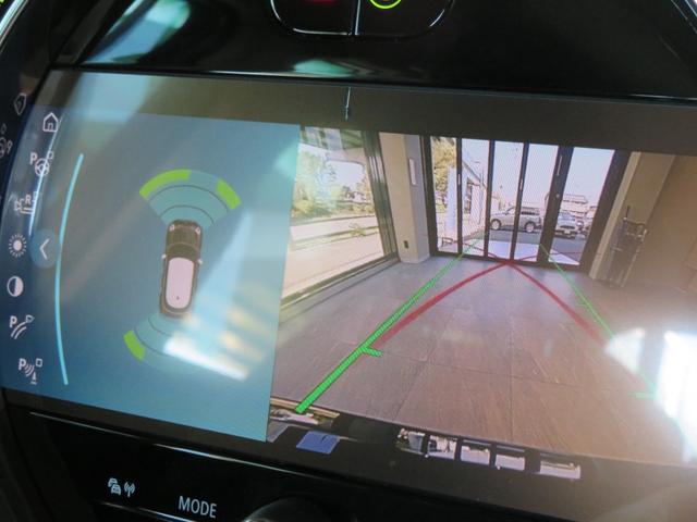 MINI クーパーDプレミアムプラスパッケージクラシックトリム ワンオーナー 禁煙車 ディーゼル車 パーキングアシスト レーンキープアシスト リヤビューカメラ シートヒーター アダプティブクルーズコントロール オートライト Apple CarPlay(13枚目)