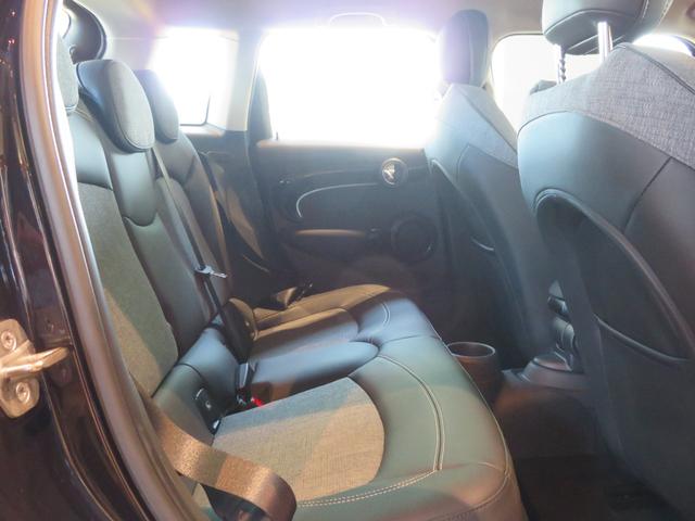 MINI クーパーDプレミアムプラスパッケージクラシックトリム ワンオーナー 禁煙車 ディーゼル車 パーキングアシスト レーンキープアシスト リヤビューカメラ シートヒーター アダプティブクルーズコントロール オートライト Apple CarPlay(22枚目)