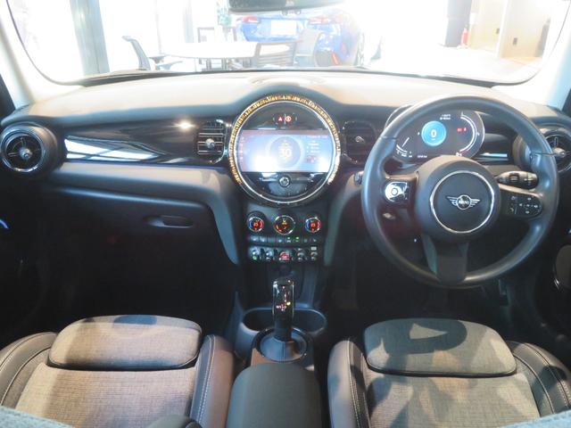 MINI クーパーDプレミアムプラスパッケージクラシックトリム ワンオーナー 禁煙車 ディーゼル車 パーキングアシスト レーンキープアシスト リヤビューカメラ シートヒーター アダプティブクルーズコントロール オートライト Apple CarPlay(25枚目)