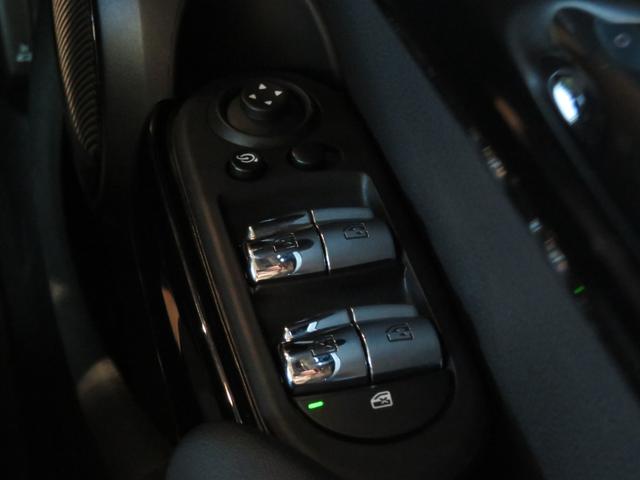 MINI クーパーDプレミアムプラスパッケージクラシックトリム ワンオーナー 禁煙車 ディーゼル車 パーキングアシスト レーンキープアシスト リヤビューカメラ シートヒーター アダプティブクルーズコントロール オートライト Apple CarPlay(46枚目)