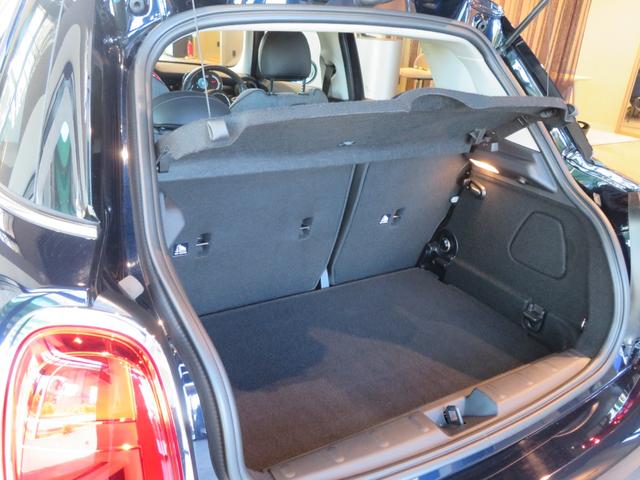 MINI クーパーDプレミアムプラスパッケージクラシックトリム ワンオーナー 禁煙車 ディーゼル車 パーキングアシスト レーンキープアシスト リヤビューカメラ シートヒーター アダプティブクルーズコントロール オートライト Apple CarPlay(58枚目)