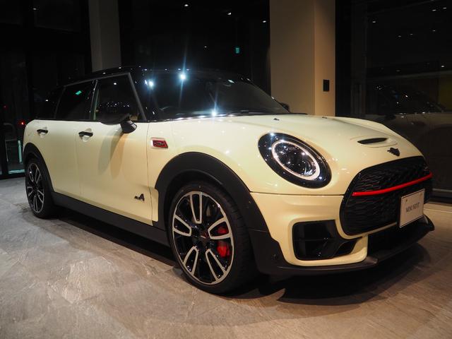 MINI ジョンクーパーワークス クラブマン ジョンクーパーワークス シートヒーター レーンキープアシスト リアビューカメラ アダプティブクルーズコントロール 障害物センサー 観音開きテールゲート 純正パドルシフト付ステアリング 4輪駆動(4枚目)