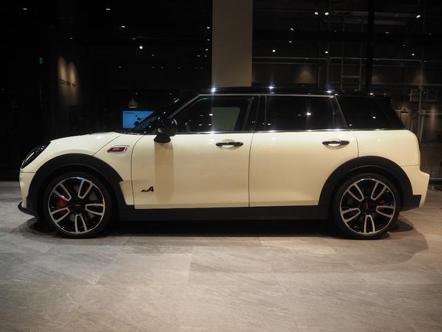 MINI ジョンクーパーワークス クラブマン ジョンクーパーワークス シートヒーター レーンキープアシスト リアビューカメラ アダプティブクルーズコントロール 障害物センサー 観音開きテールゲート 純正パドルシフト付ステアリング 4輪駆動(6枚目)