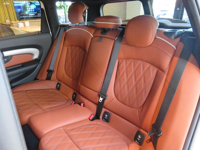 MINI ジョンクーパーワークス クラブマン ジョンクーパーワークス シートヒーター レーンキープアシスト リアビューカメラ アダプティブクルーズコントロール 障害物センサー 観音開きテールゲート 純正パドルシフト付ステアリング 4輪駆動(23枚目)