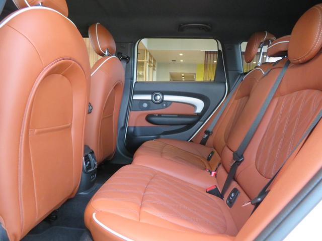 MINI ジョンクーパーワークス クラブマン ジョンクーパーワークス シートヒーター レーンキープアシスト リアビューカメラ アダプティブクルーズコントロール 障害物センサー 観音開きテールゲート 純正パドルシフト付ステアリング 4輪駆動(24枚目)