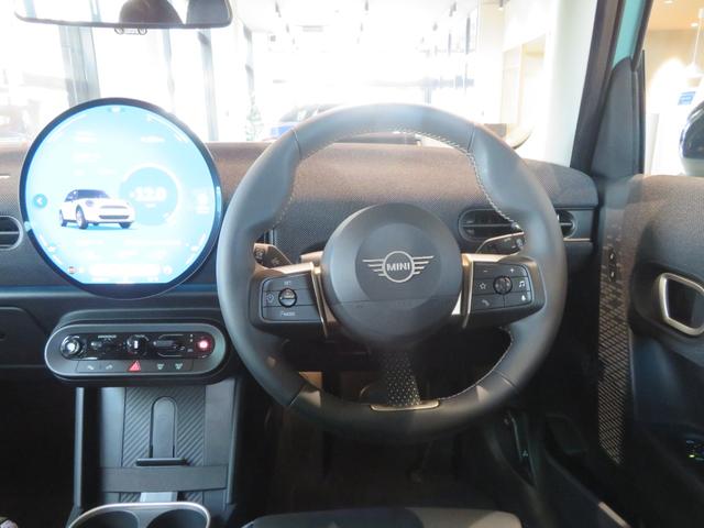 MINI クーパーC クラシック・トリム アダプティブクルーズコントロール アラウンドビューモニター パーキングアシスト レーンキープアシスト シートヒーター ステアリングヒーター オートマチックホールド Apple CarPlay 純正ナビ(15枚目)