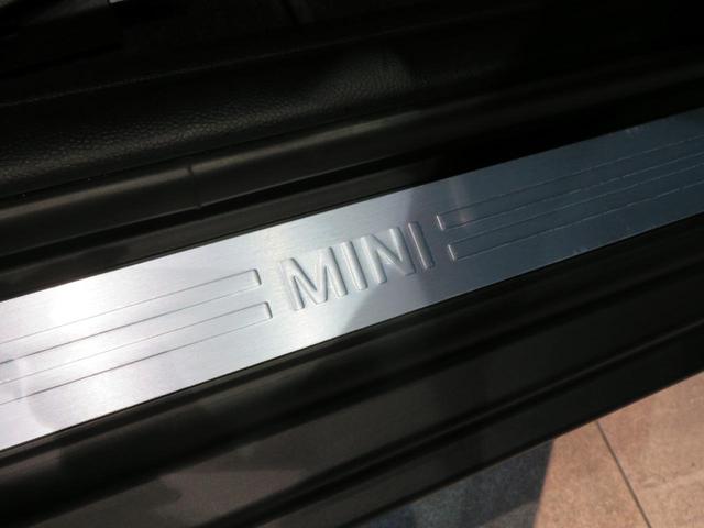 MINI クーパーC クラシック・トリム アダプティブクルーズコントロール アラウンドビューモニター パーキングアシスト レーンキープアシスト シートヒーター ステアリングヒーター オートマチックホールド Apple CarPlay 純正ナビ(56枚目)