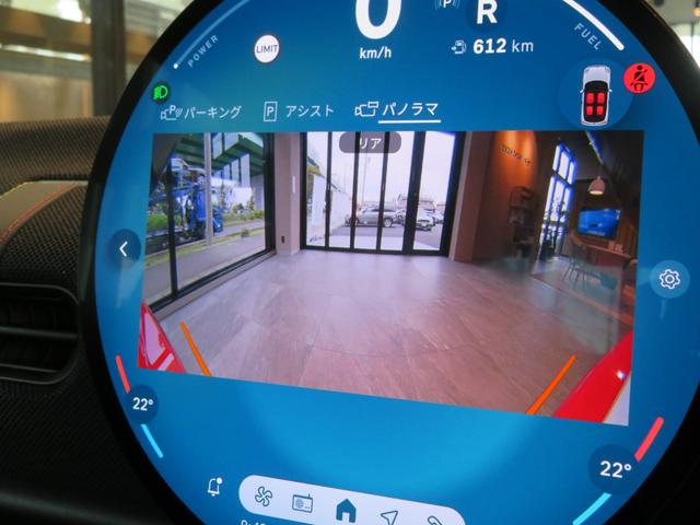 ＭＩＮＩ クーパーＣ　クラシック・トリム　禁煙車　アダプティブクルーズコントロール　全周囲カメラ　純正ナビ　シートヒーター　ステアリングヒーター　純正１７インチアロイホイール　レーンキープアシスト　パーキングアシスト（15枚目）