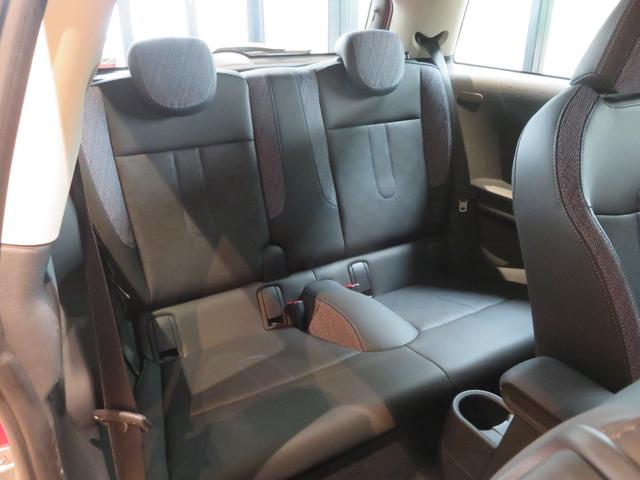 ＭＩＮＩ クーパーＣ　クラシック・トリム　禁煙車　アダプティブクルーズコントロール　全周囲カメラ　純正ナビ　シートヒーター　ステアリングヒーター　純正１７インチアロイホイール　レーンキープアシスト　パーキングアシスト（29枚目）