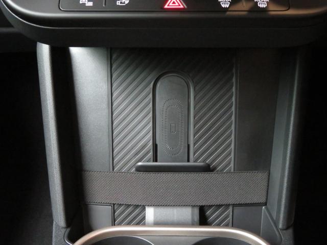 ＭＩＮＩ クーパーＣ　クラシック・トリム　禁煙車　アダプティブクルーズコントロール　全周囲カメラ　純正ナビ　シートヒーター　ステアリングヒーター　純正１７インチアロイホイール　レーンキープアシスト　パーキングアシスト（38枚目）