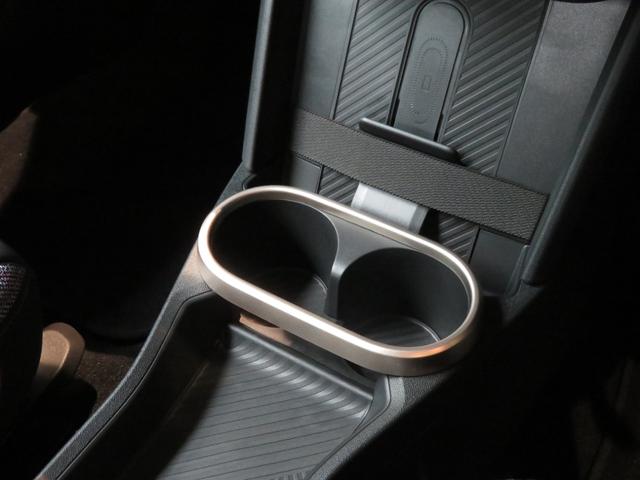 ＭＩＮＩ クーパーＣ　クラシック・トリム　禁煙車　アダプティブクルーズコントロール　全周囲カメラ　純正ナビ　シートヒーター　ステアリングヒーター　純正１７インチアロイホイール　レーンキープアシスト　パーキングアシスト（39枚目）