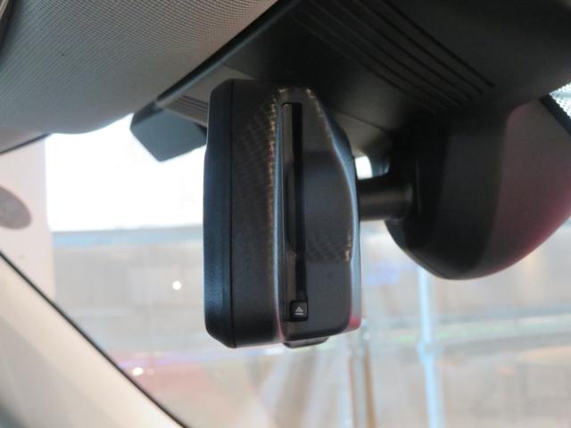 ＭＩＮＩ クーパーＣ　クラシック・トリム　禁煙車　アダプティブクルーズコントロール　全周囲カメラ　純正ナビ　シートヒーター　ステアリングヒーター　純正１７インチアロイホイール　レーンキープアシスト　パーキングアシスト（51枚目）