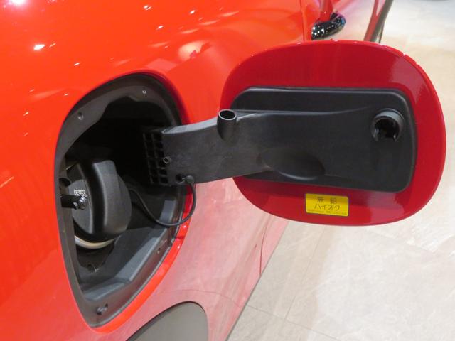 ＭＩＮＩ クーパーＣ　クラシック・トリム　禁煙車　アダプティブクルーズコントロール　全周囲カメラ　純正ナビ　シートヒーター　ステアリングヒーター　純正１７インチアロイホイール　レーンキープアシスト　パーキングアシスト（56枚目）