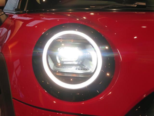 ＭＩＮＩ クーパーＣ　クラシック・トリム　禁煙車　アダプティブクルーズコントロール　全周囲カメラ　純正ナビ　シートヒーター　ステアリングヒーター　純正１７インチアロイホイール　レーンキープアシスト　パーキングアシスト（60枚目）