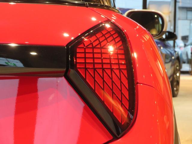 ＭＩＮＩ クーパーＣ　クラシック・トリム　禁煙車　アダプティブクルーズコントロール　全周囲カメラ　純正ナビ　シートヒーター　ステアリングヒーター　純正１７インチアロイホイール　レーンキープアシスト　パーキングアシスト（61枚目）