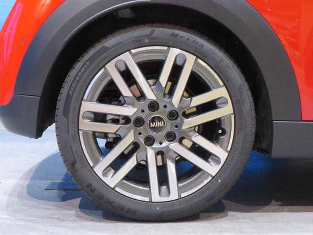 ＭＩＮＩ クーパーＣ　クラシック・トリム　禁煙車　アダプティブクルーズコントロール　全周囲カメラ　純正ナビ　シートヒーター　ステアリングヒーター　純正１７インチアロイホイール　レーンキープアシスト　パーキングアシスト（67枚目）