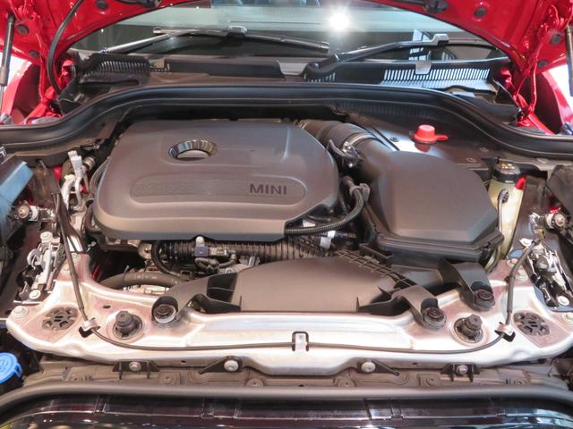 ＭＩＮＩ クーパーＣ　クラシック・トリム　禁煙車　アダプティブクルーズコントロール　全周囲カメラ　純正ナビ　シートヒーター　ステアリングヒーター　純正１７インチアロイホイール　レーンキープアシスト　パーキングアシスト（76枚目）