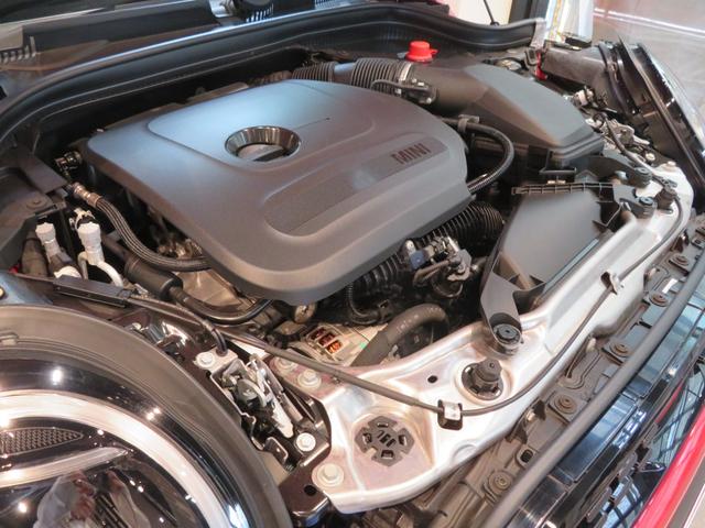 ＭＩＮＩ クーパーＣ　クラシック・トリム　禁煙車　アダプティブクルーズコントロール　全周囲カメラ　純正ナビ　シートヒーター　ステアリングヒーター　純正１７インチアロイホイール　レーンキープアシスト　パーキングアシスト（77枚目）