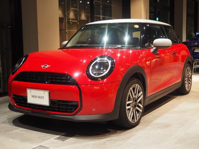 ＭＩＮＩ クーパーＣ　クラシック・トリム　禁煙車　アダプティブクルーズコントロール　全周囲カメラ　純正ナビ　シートヒーター　ステアリングヒーター　純正１７インチアロイホイール　レーンキープアシスト　パーキングアシスト（79枚目）