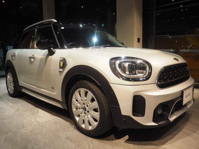MINI クーパーS E クロスオーバー オール4 ワンオーナー 禁煙車 プラグインハイブリッド 4輪駆動 アダプティブクルーズコントロール リヤビューカメラ パーキングアシスト 純正ナビ ドライブレコーダー 障害物センサー(4枚目)