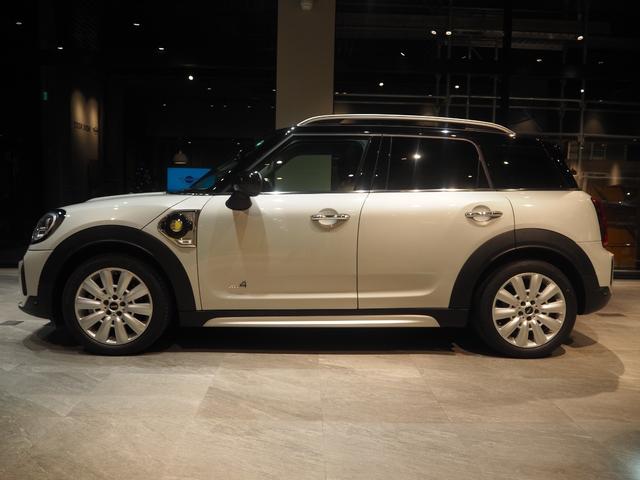 MINI クーパーS E クロスオーバー オール4 ワンオーナー 禁煙車 プラグインハイブリッド 4輪駆動 アダプティブクルーズコントロール リヤビューカメラ パーキングアシスト 純正ナビ ドライブレコーダー 障害物センサー(6枚目)