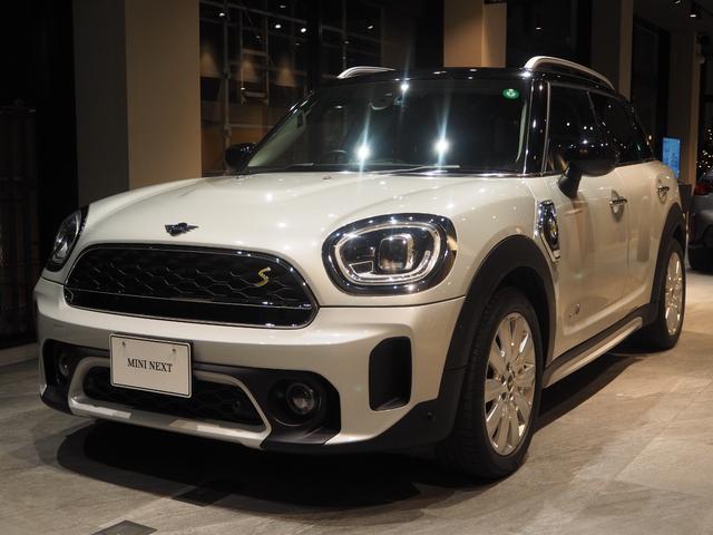 MINI クーパーS E クロスオーバー オール4 ワンオーナー 禁煙車 プラグインハイブリッド 4輪駆動 アダプティブクルーズコントロール リヤビューカメラ パーキングアシスト 純正ナビ ドライブレコーダー 障害物センサー(9枚目)