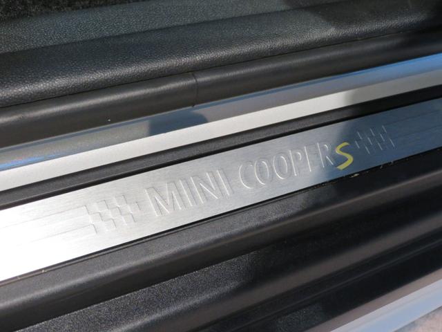 MINI クーパーS E クロスオーバー オール4 ワンオーナー 禁煙車 プラグインハイブリッド 4輪駆動 アダプティブクルーズコントロール リヤビューカメラ パーキングアシスト 純正ナビ ドライブレコーダー 障害物センサー(54枚目)