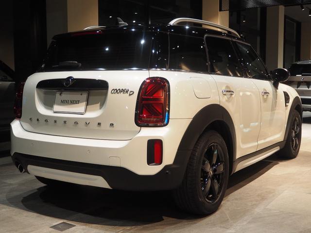 ＭＩＮＩ クーパーＤクロスオーバープレミアム＋Ｐクラシクトリム　ワンオーナー　禁煙車　ディーゼル車　パーキングアシスト　リヤビューカメラ　レーンキープアシスト　シートヒーター　障害物センサー　純正アロイホイール　フロントフォグランプ　ａｐｐｌｅ　ｃａｒｐｌａｙ（7枚目）