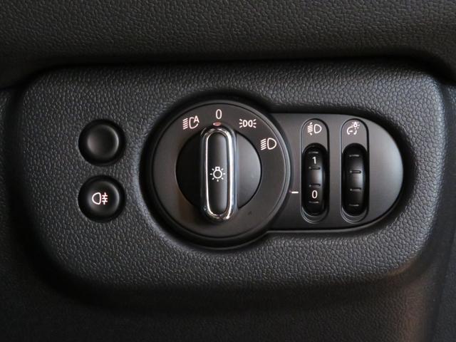ＭＩＮＩ ジョンクーパーワークス　クラブマン　禁煙車　ジョンクーパーワークス　　４輪駆動　観音開きテールゲート　純正ナビ　純正アロイホイール　パーキングアシスト車線逸脱警告　シートヒーター　アクティブクルーズコントロール（68枚目）
