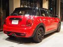 ＭＩＮＩ クーパーＳ　ワンオーナー　禁煙車　アダプティブクルーズコントロール　リヤビューカメラ　スポーツシート　純正アロイホイール　純正ナビ　障害物センサー　ルームミラー内蔵型ＥＴＣ２．０（7枚目）