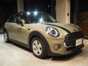 ＭＩＮＩ クーパーＤ　ディーゼル車　ワンオーナー　禁煙車　純正ナビ　リヤビューカメラ　パーキングアシスト　障害物センサー　オートライト　　ボンネットストライプ　フロントフォグランプ　純正アルミホイール（4枚目）