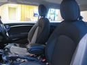 クーパーＤ　ディーゼル車　ワンオーナー　禁煙車　純正ナビ　リヤビューカメラ　パーキングアシスト　障害物センサー　オートライト　　ボンネットストライプ　フロントフォグランプ　純正アルミホイール（26枚目）
