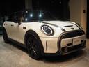 ＭＩＮＩ クーパーＳ　レゾリュート・エディション　特別仕様車　ワンオーナー　禁煙車　本革シート　シートヒーター　Ａｐｐｌｅ　ＣａｒＰｌａｙ　ドライブレコーダー　パーキングアシスト　車線逸脱警告　ランフラットタイヤ　障害物センサー（4枚目）